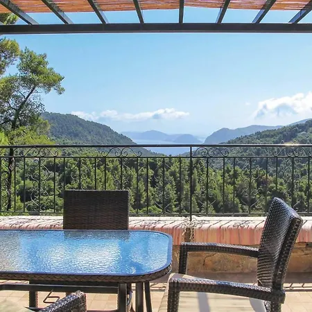 Villa Pirgos Epavlis *